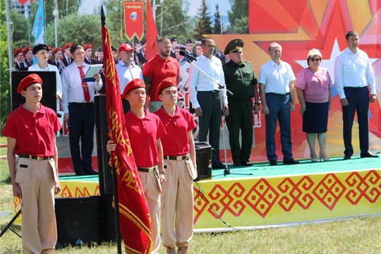 Глава Чувашии Михаил Игнатьев приветствовал участников LI финальных республиканских военно-спортивных игр «Зарница» и «Орленок»