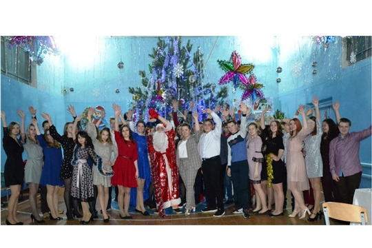 «Школьное новогоднее телевидение» в МБОУ «Чуварлейская СОШ»