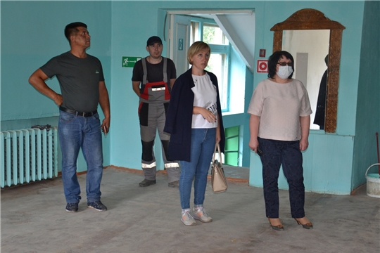 Продолжаются работы по капитальному ремонту здания МБОУ «Ахматовская СОШ»