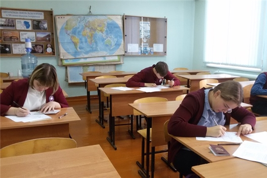 Десятиклассники Алатырского района проходят диагностическое тестирование