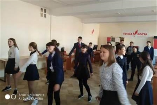 Учащиеся и учителя Кирской школы активно используют центр «Точка Роста»