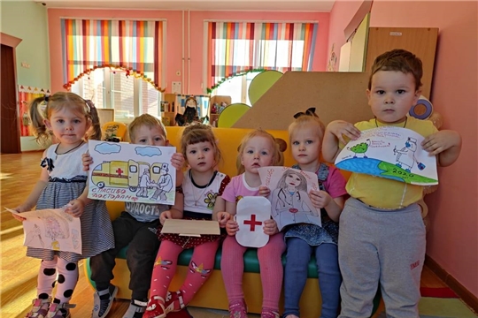 Благодарность врачам – в рисунках детей Чуварлейского детского сада «Колокольчик»