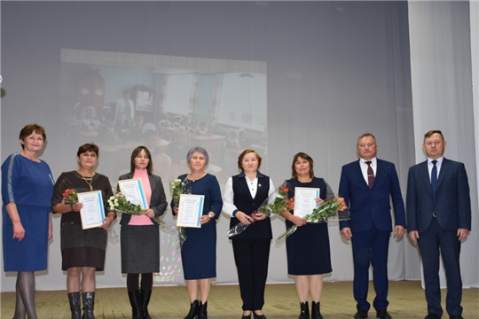 В Аликовском районе состоялось торжественное мероприятие, посвященное Дню учителя