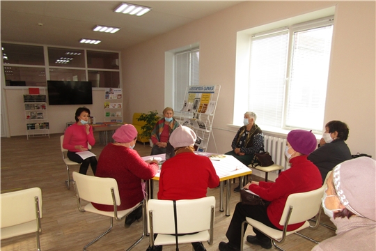В Алковской центральной библиотеке состоялось очередное занятие «Школы Пожилых»