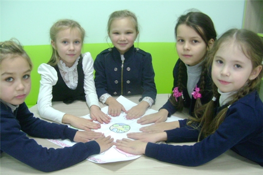 Сотрудники Аликовской детской библиотеки в рамках Дня толерантности провели час толерантности «Без добра на свете жить нельзя»