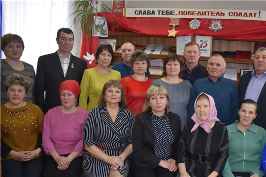 20 жителям района вручены удостоверения «Ветеран труда»