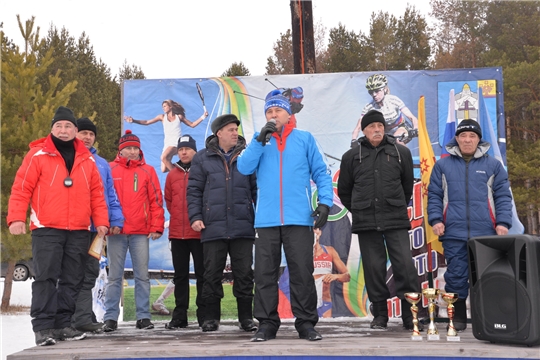 Глава администрации района Р.Селиванов приветствовал участников соревнований