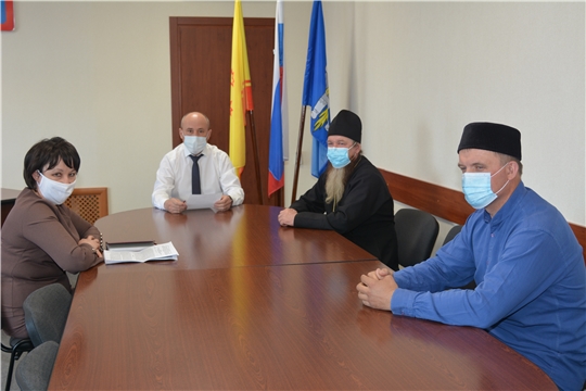 Глава администрации района встретился с духовными лидерами по организации предстоящих праздников двух конфессий