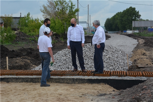 Р.Селиванов проинспектировал ход строительства автомобильных дорог на территориях Шыгырданского и Бикшикского сельских поселений
