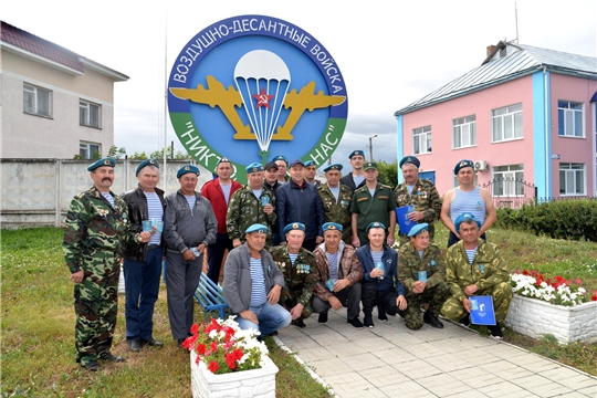 Десантники Батыревского района отметили День воздушно- десантных войск