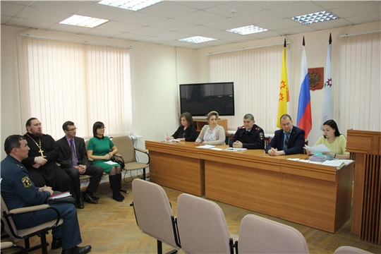 Заседание комиссии по делам несовершеннолетних и защите их прав администрации Чебоксарского района