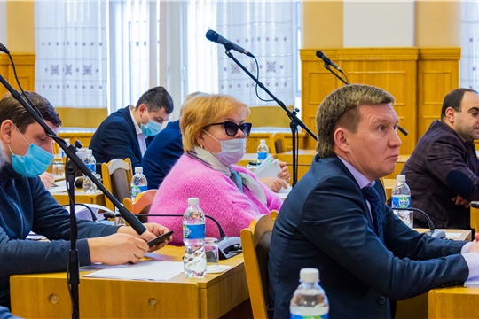 Чебоксарские депутаты рассмотрели расходные статьи проекта бюджета по отрасли ЖКХ