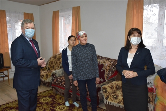 Уполномоченный посетила многодетные семьи в Ядринском районе