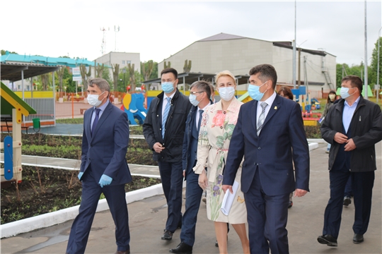 Врио Главы Чувашии Олег Николаев посетил новый детский сад в Цивильском районе