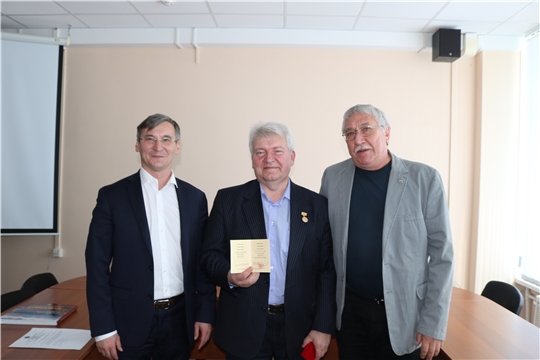 Александр Шевлягин награжден почетным званием «Заслуженный архитектор Чувашской Республики»