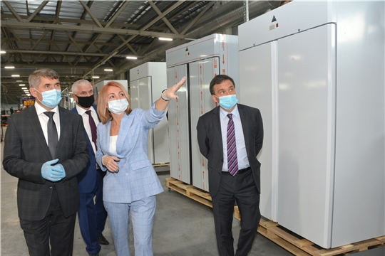 Олег Николаев дал старт производству холодильных шкафов коммерческого назначения в Канаше