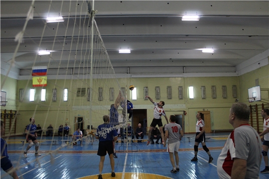 Алатырские волейболисты – призёры рождественского турнира, который состоялся в Порецком