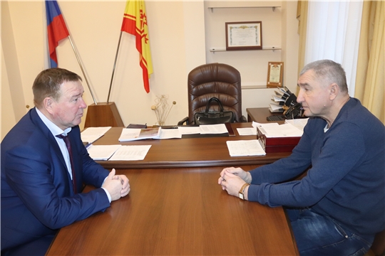 Глава алатырской администрации В.И. Степанов обсудил вопрос дальнейшего сотрудничества с руководителем строительной компании