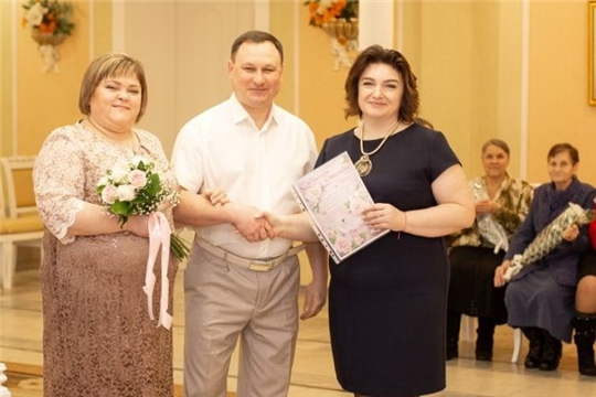 «Серебряную» годовщину брака отметили супруги Киселевы из Алатыря