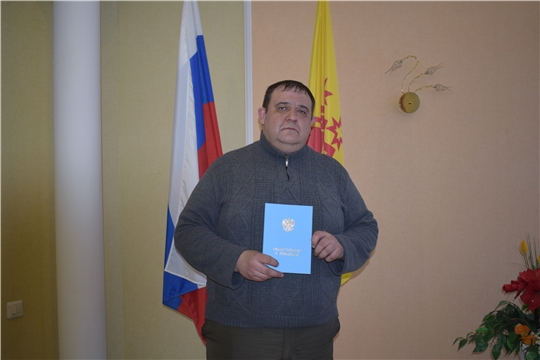 В алатырском отделе ЗАГС поздравляли мужчин, ставших родителями накануне Дня защитника Отечества