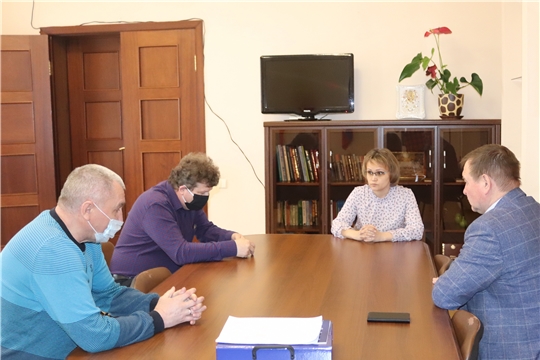Глава администрации города Алатыря В.И. Степанов встретился с руководителями подрядных организаций