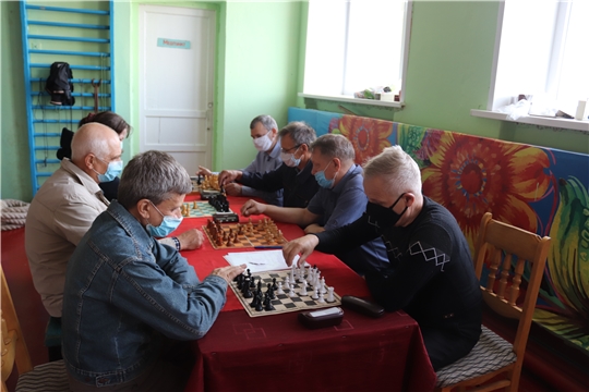 В Алатыре прошёл шахматный турнир, посвящённый Международному дню пожилых людей