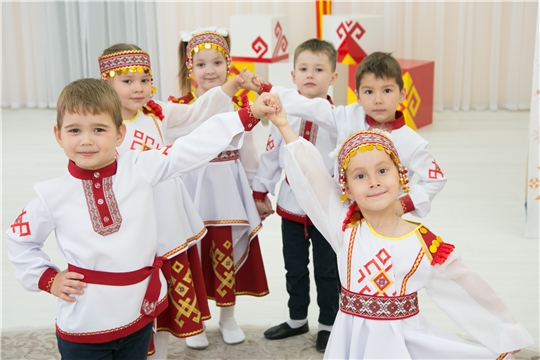 Детские сады города Чебоксары присоединились к празднованию Дня чувашской вышивки