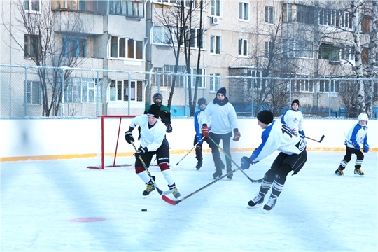 В Чебоксарах стартовали тренировки команд школьной хоккейной лиги