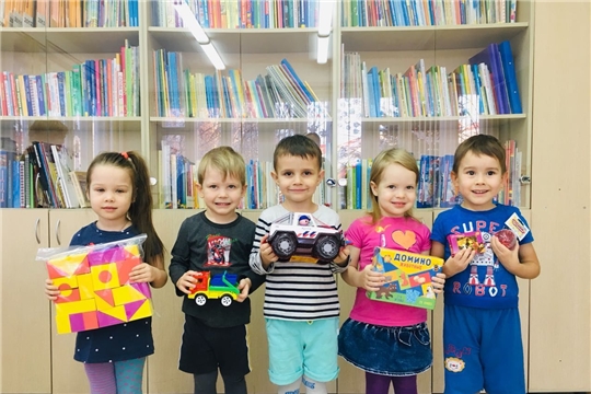 В детских садах города Чебоксары продолжается благотворительная акция «Подари игрушку другу»