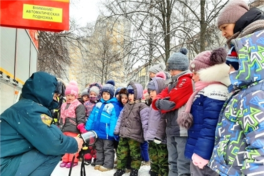 В чебоксарских детских садах города ведутся пожарно-тактические занятия