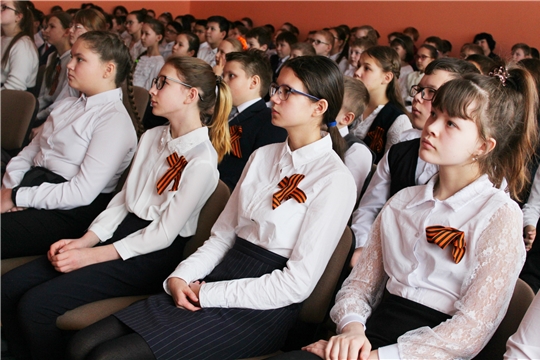 В чебоксарских школах проходят кинолектории, посвященные Великой Отечественной войне 1941-1945 гг.