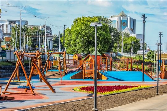 На Красной площади Чебоксар появился детский парк