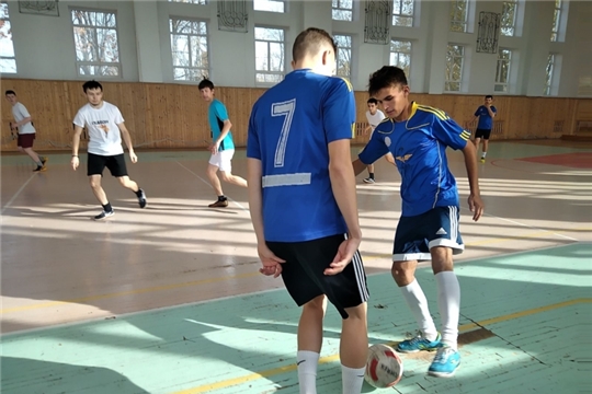 В Чебоксарах стартовал турнир по массовому мини-футболу среди дворовых команд г. Чебоксары "Футбол - игра народная" 3 дивизиона