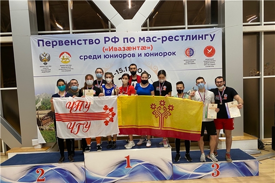 Спортсмены из Чебоксар завоевали 9 медалей на первенстве России по мас-рестлингу