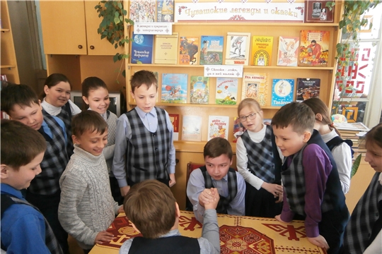 В краеведческой библиотеке г. Канаш проходят мероприятия, посвященные празднованию 100-летия образования Чувашской автономной области