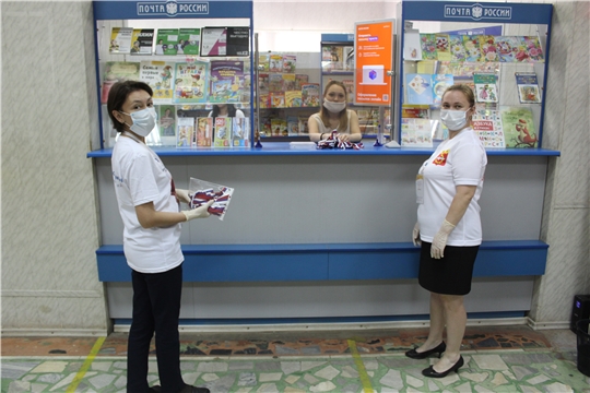 Волонтёрами и добровольцами города Канаш проведена акция «Российская ленточка»»
