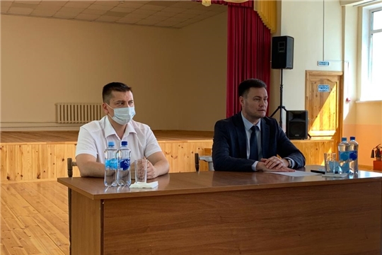 Министр образования и молодежной политики Чувашской Республики Сергей Яковлев с рабочей поездкой посетил город Канаш