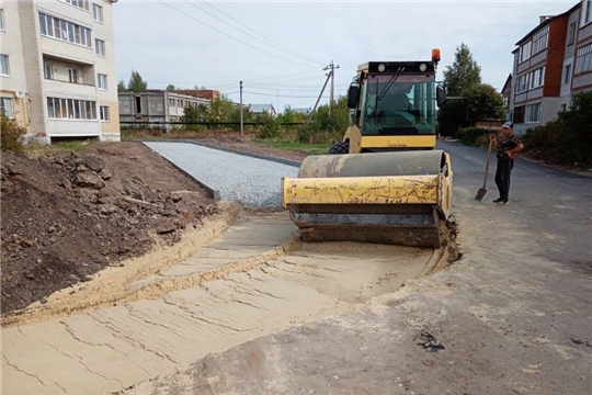 В рамках программы формирования современной городской среды ведутся работы по благоустройству многоквартирного дома по ул. 30 лет Победы, д.111,113