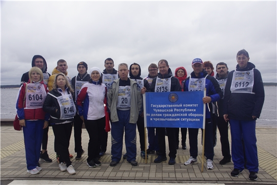 ГКЧС Чувашии принял участие на массовом забеге «Кросс нации»