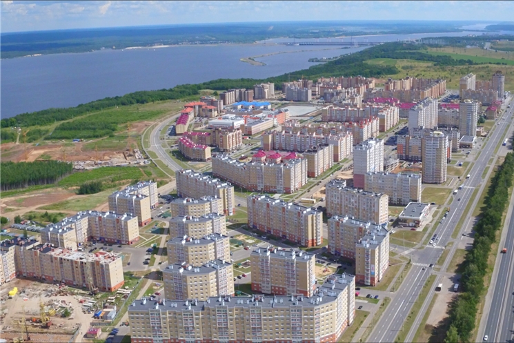 Олег Николаев поздравил строителей в «Новом городе»