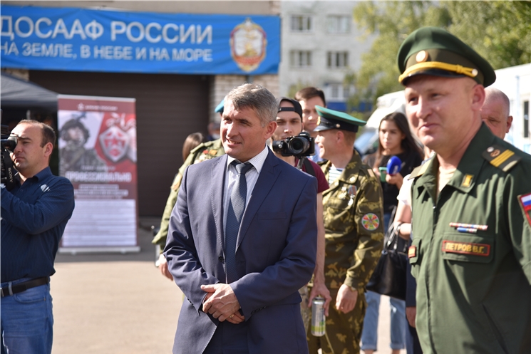 Олег Николаев предложил вывести работу по патриотическому воспитанию в республике на другой уровень
