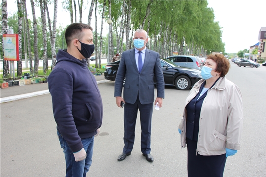 Альбина Егорова ознакомилась с противоэпидемическими мероприятиями, проводимыми в Чебоксарском районе