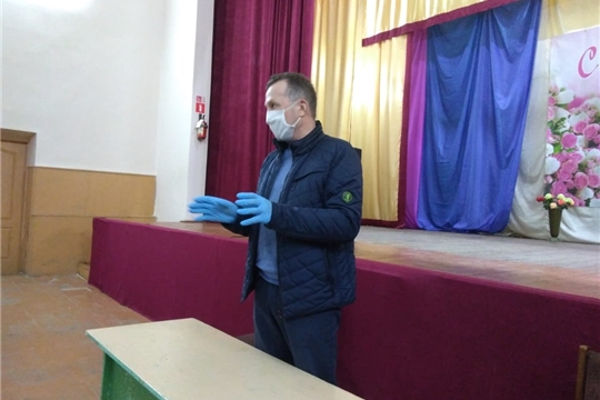 Николай Курчаткин принял участие в работе оперштаба по борьбе с коронавирусом в  Цивильском  районе