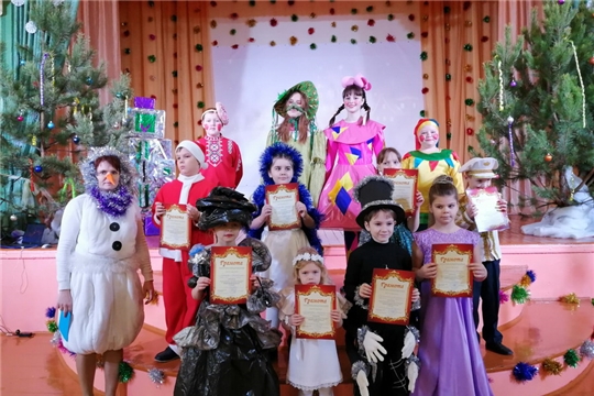 В Шумерле состоялся городской фестиваль новогодних и эко-костюмов «Новогодний маскарад»