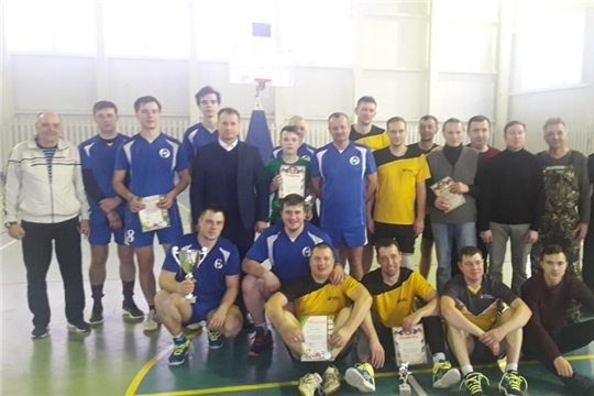 Волейболисты разыграли Кубок главы администрации города Шумерля
