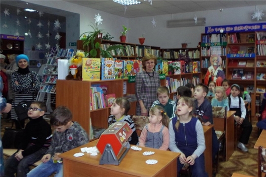 Развлекательно-игровая программа «Пришла коляда накануне Рождества» прошла в детской библиотеке города Шумерля