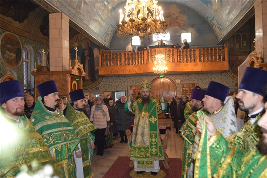 Престольный праздник в день преставления и второго обретения мощей преподобного Серафима Саровского
