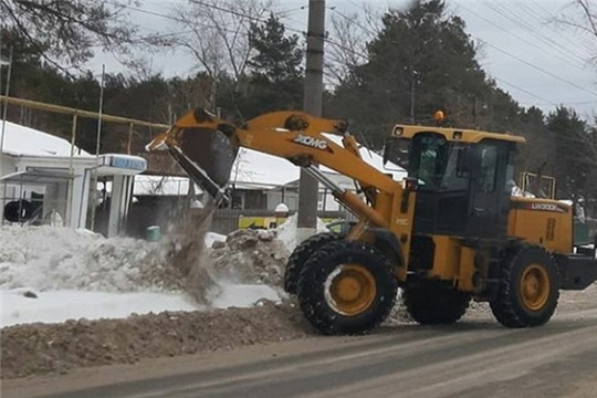 Шумерлинские коммунальщики расчищают дороги и тротуары