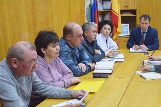 Глава администрации города Шумерля Алексей Григорьев провел еженедельное совещание с руководителями жилищно-коммунальных предприятий