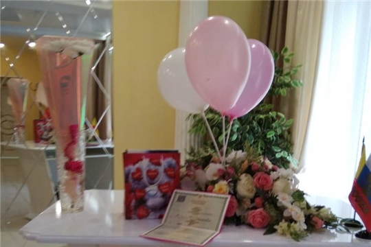 В Международный день семьи в отделе ЗАГС администрации города Шумерля зарегистрировали 75-ю новорожденную